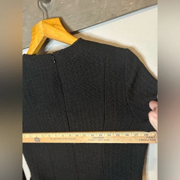 ✌️4 for $20✌️ H&M classic boucle dress - Picture 10 of 13